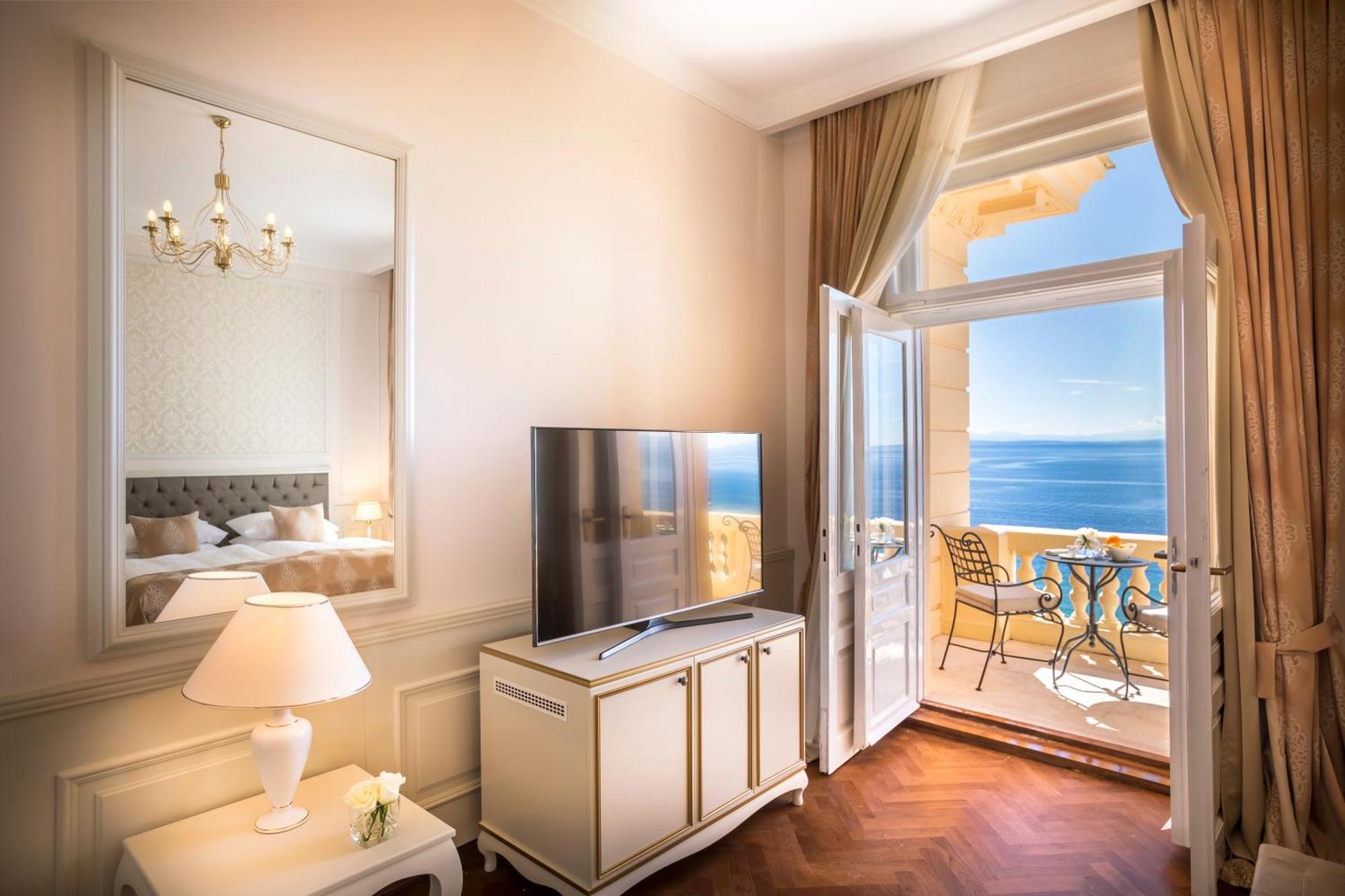 Palace Bellevue - Liburnia Hotel 4*